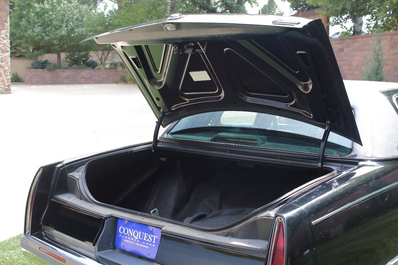 Used 1996 Cadillac Fleetwood Brougham RWD image 55