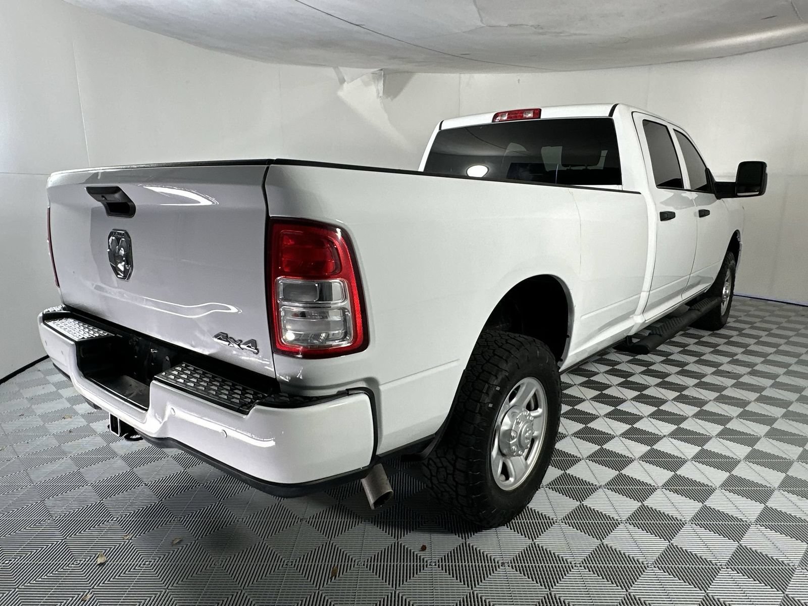 Used 2024 RAM 2500 Tradesman w/ Protection Group AWD/4WD image 8