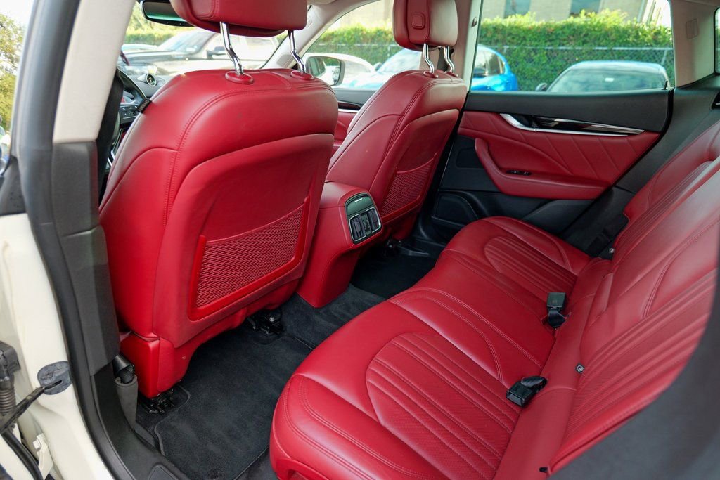 Used 2019 Maserati Levante Base image 25