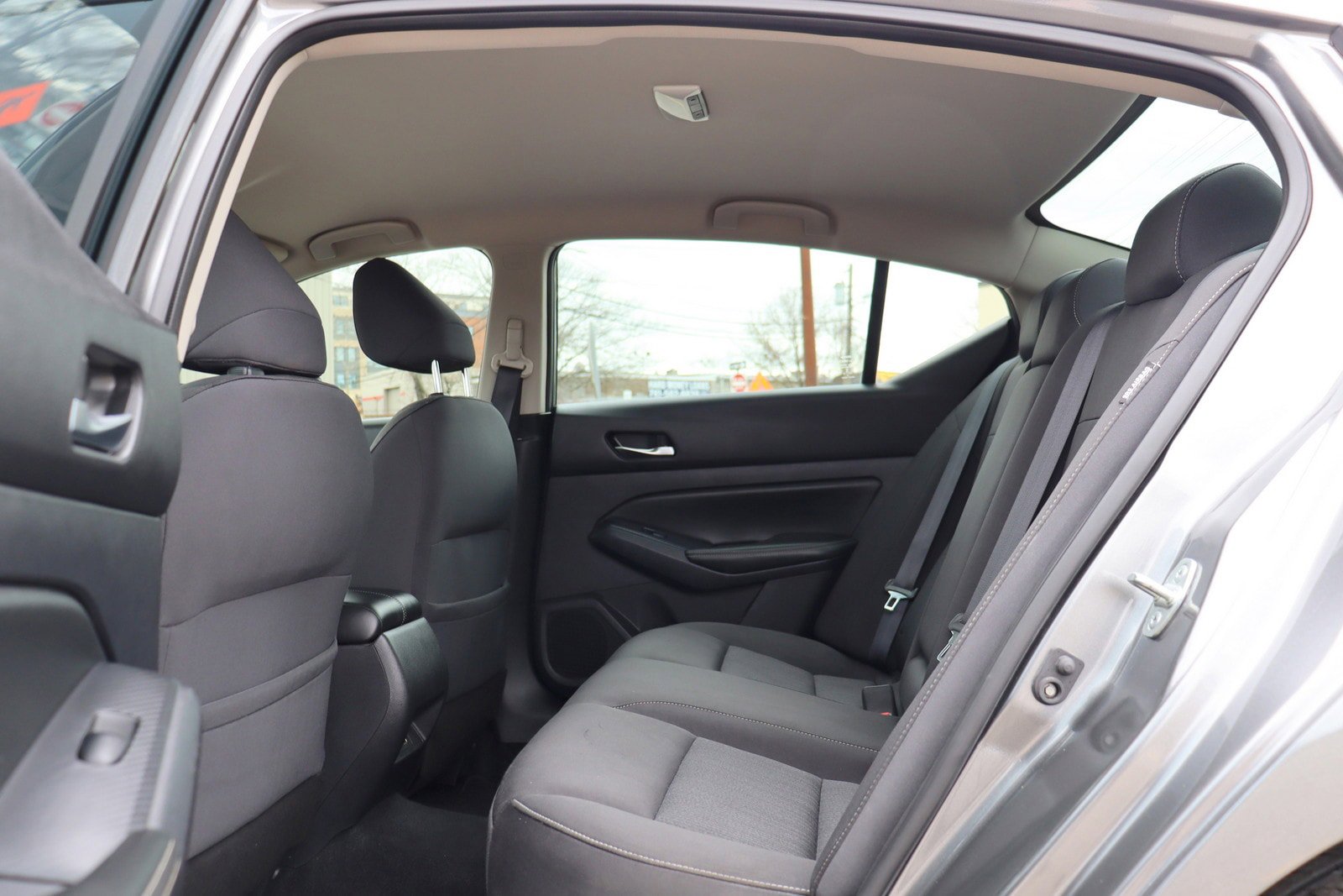 Used 2019 Nissan Altima 2.5 S FWD image 14
