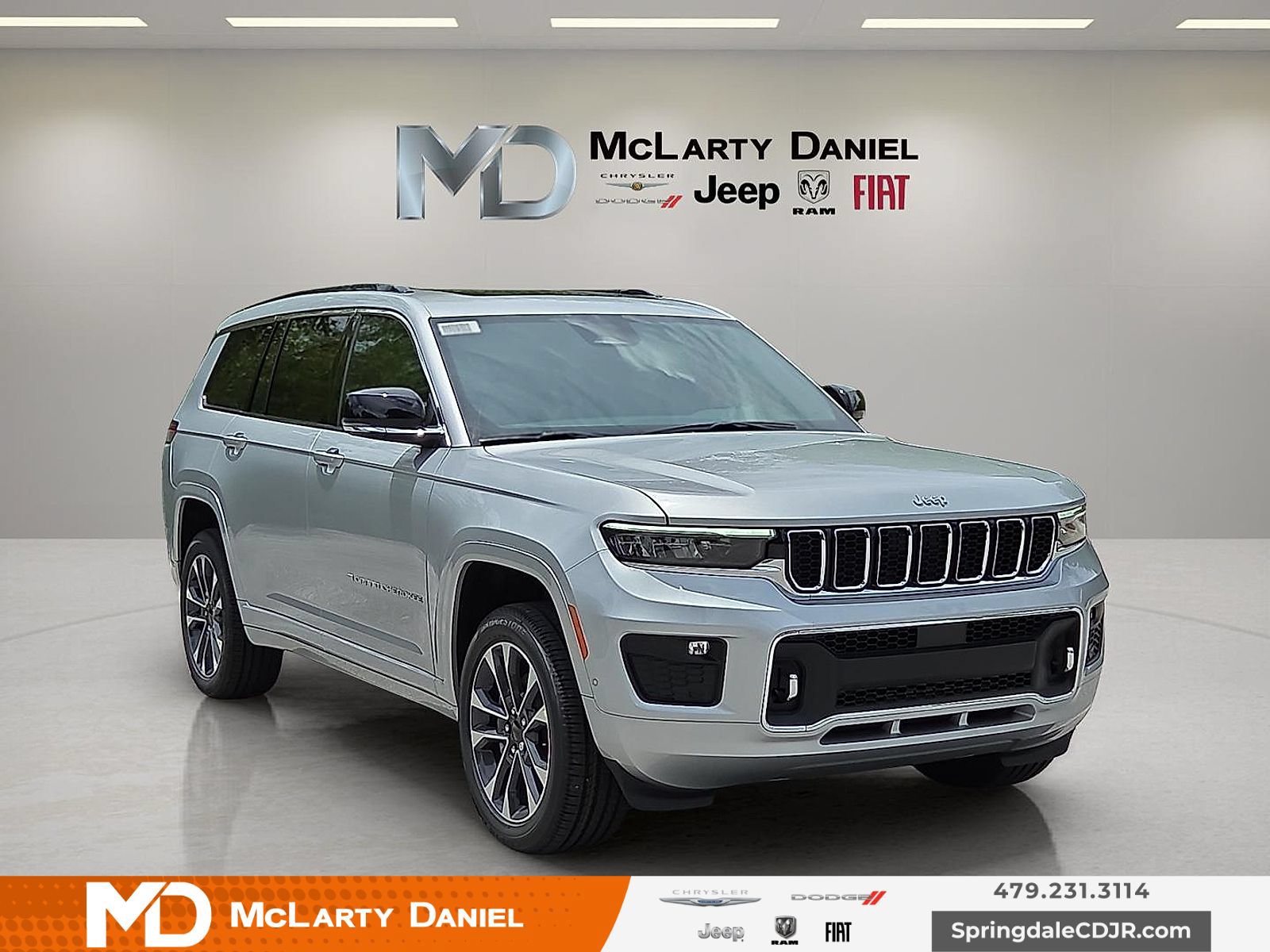 New 2025 Jeep Grand Cherokee L Overland w/ Rear Seat Video Group I AWD/4WD image 1
