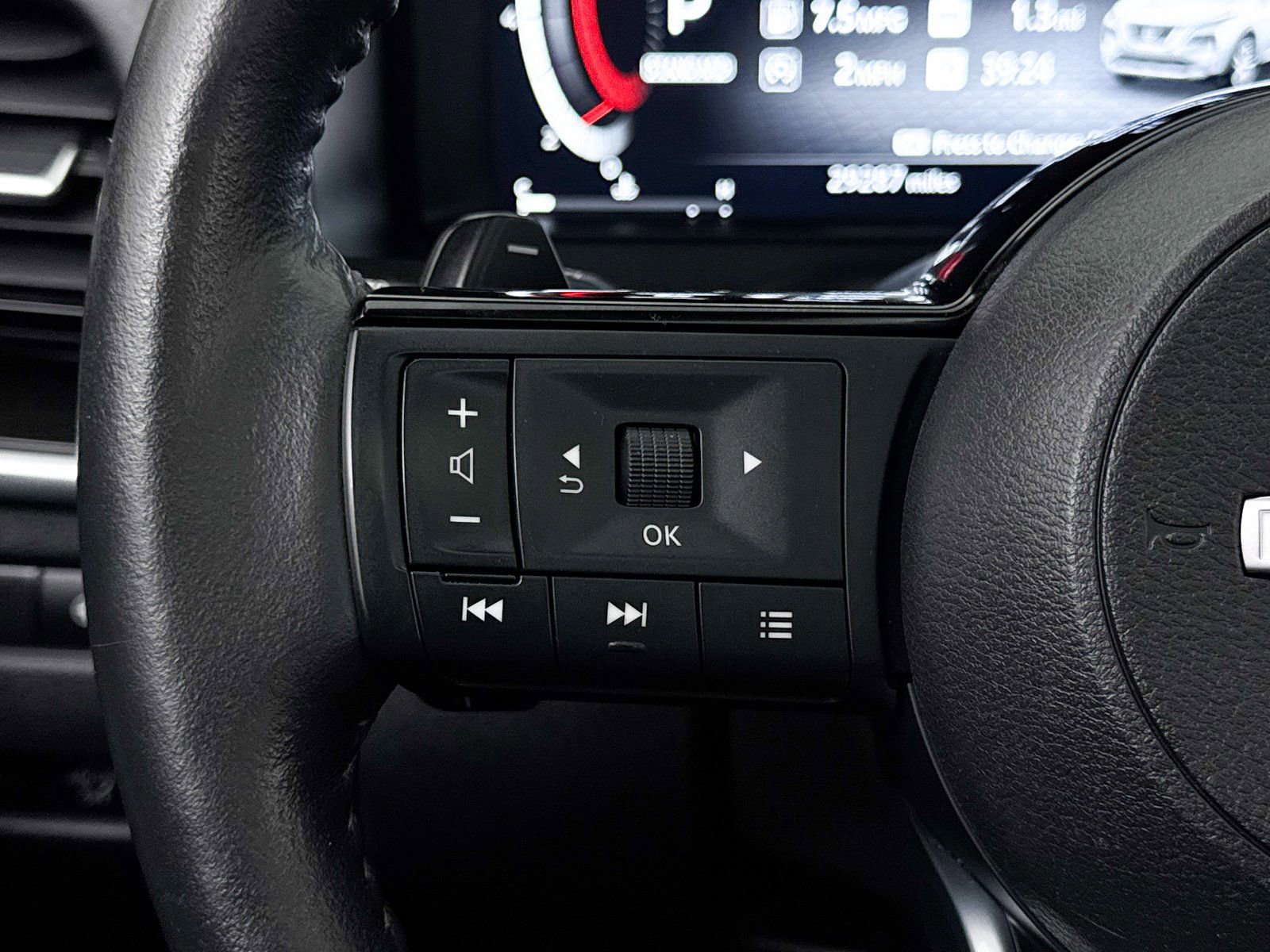 Used 2023 Nissan Rogue Platinum image 33