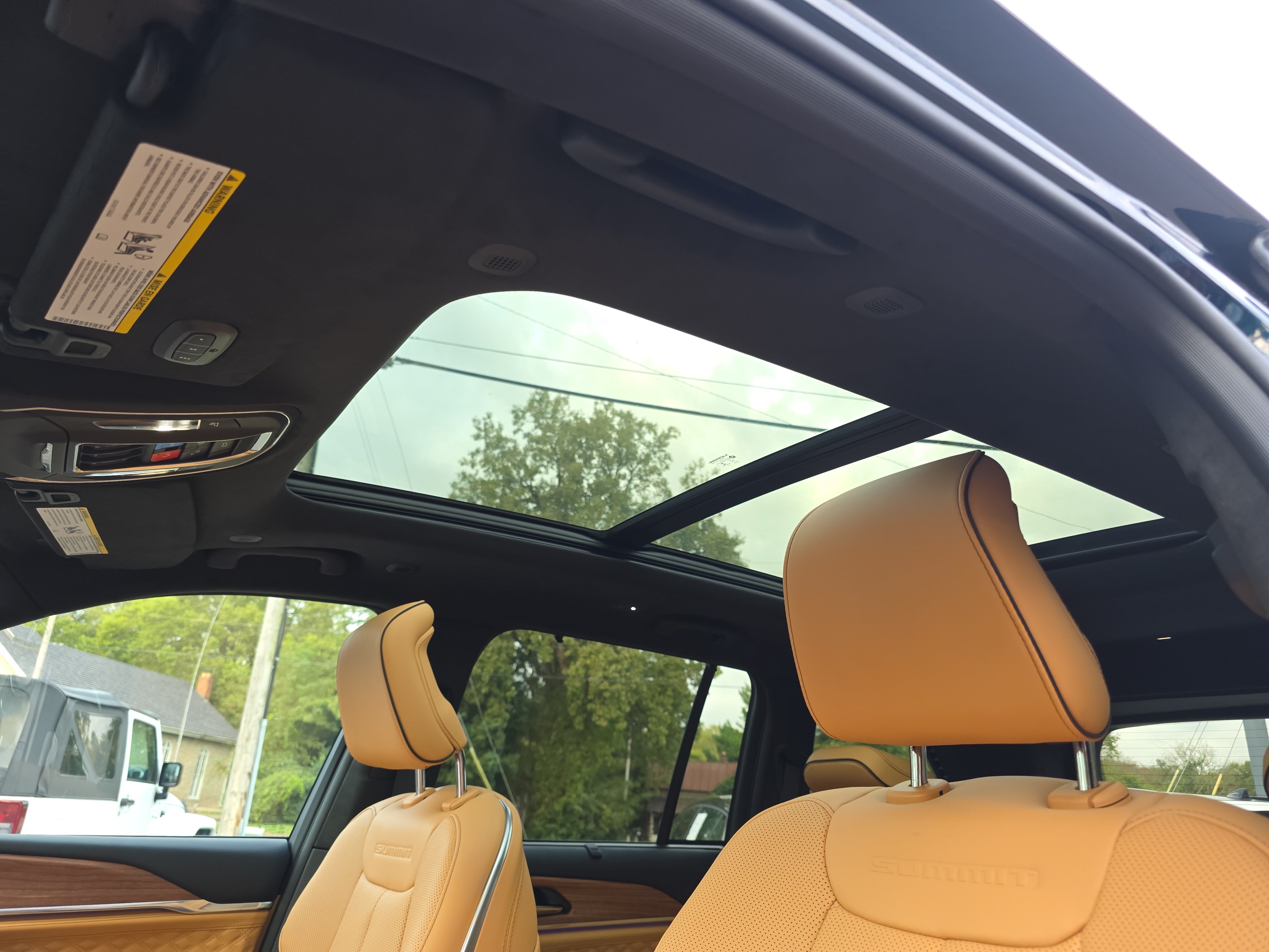 New 2027 Jeep Grand Cherokee Summit AWD/4WD image 5