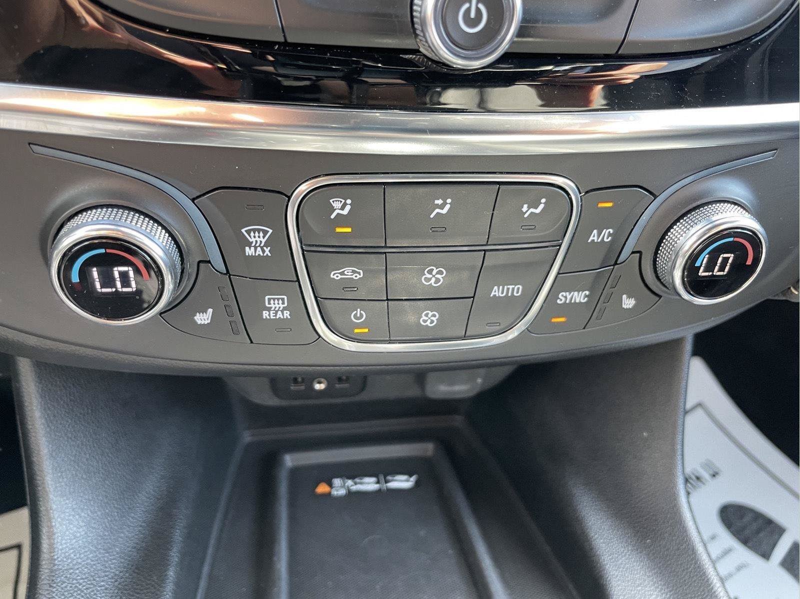 Used 2023 Chevrolet Traverse LT AWD/4WD image 31
