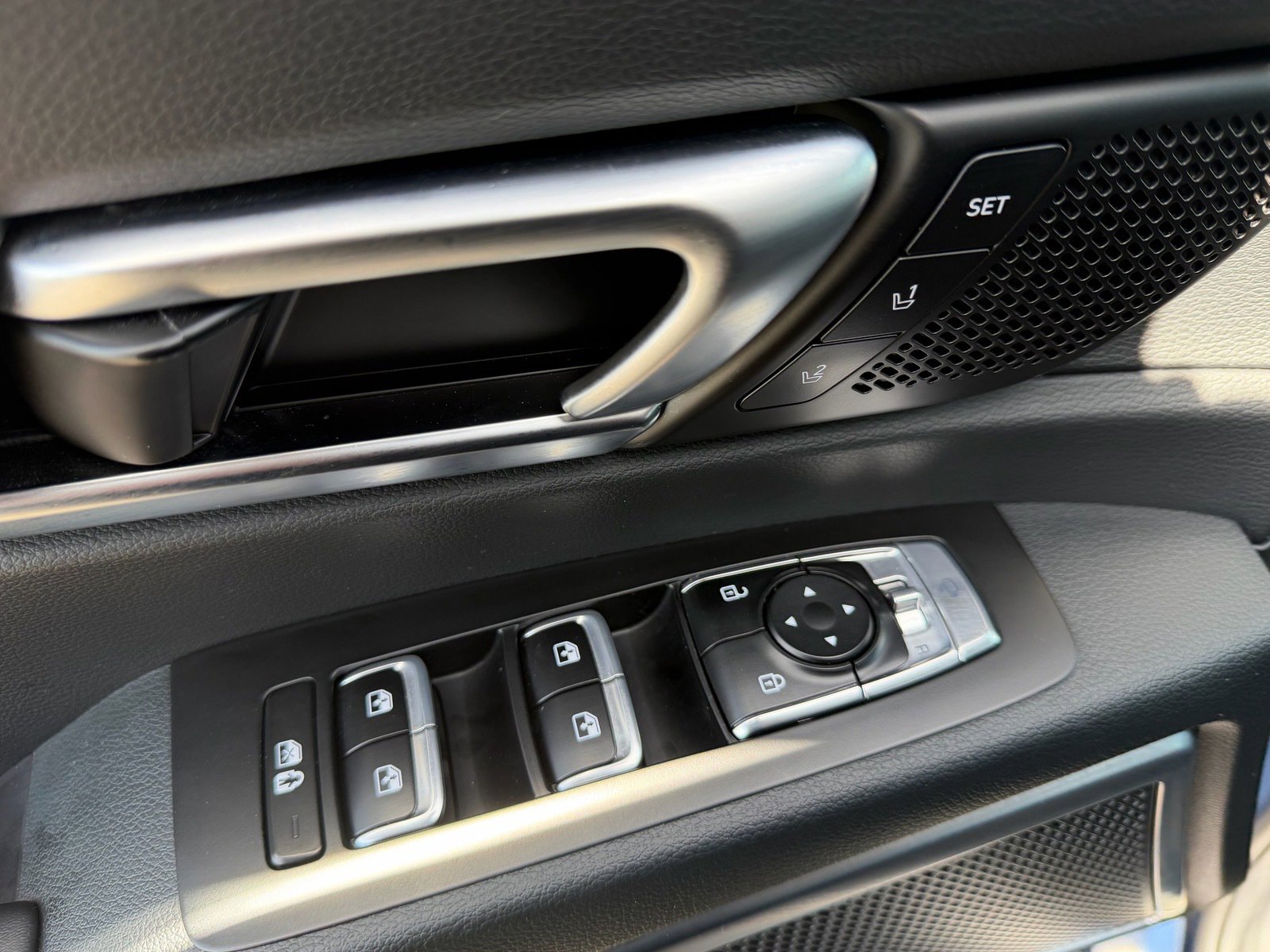 Used 2025 Kia Telluride SX Prestige image 23