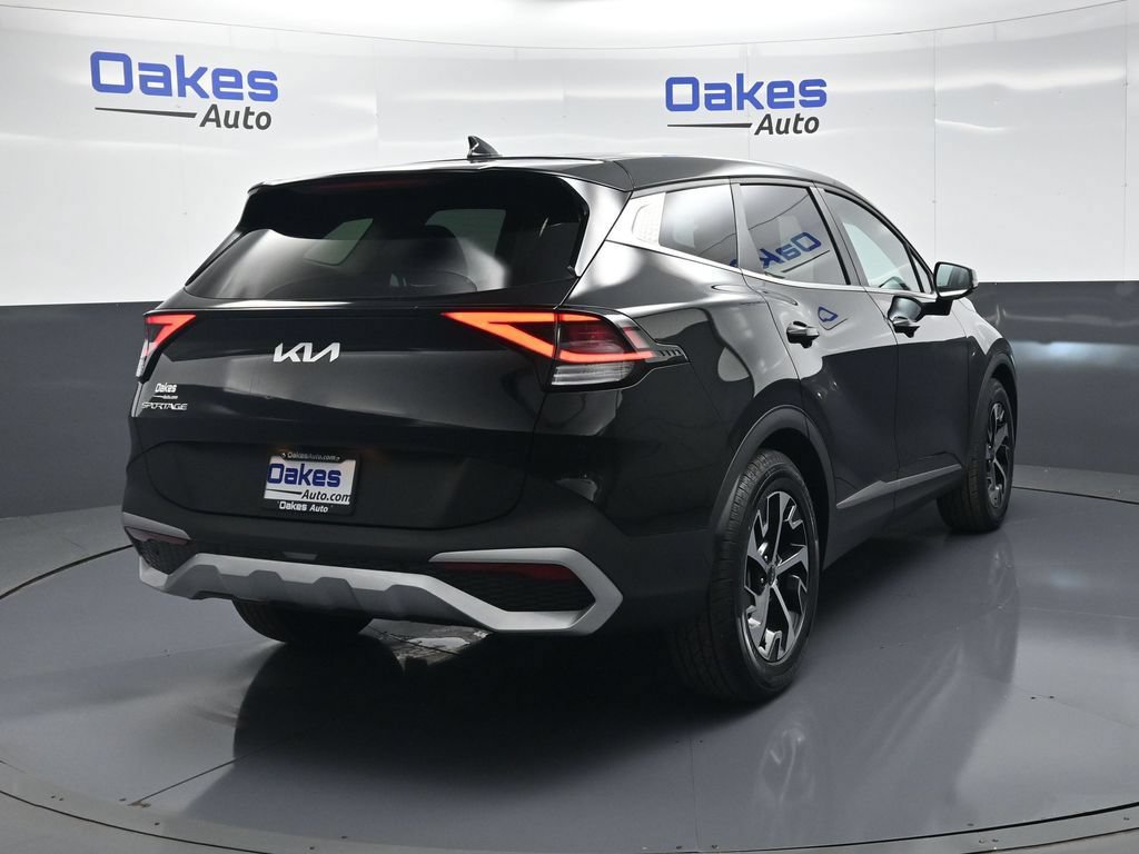Certified 2024 Kia Sportage EX FWD image 8
