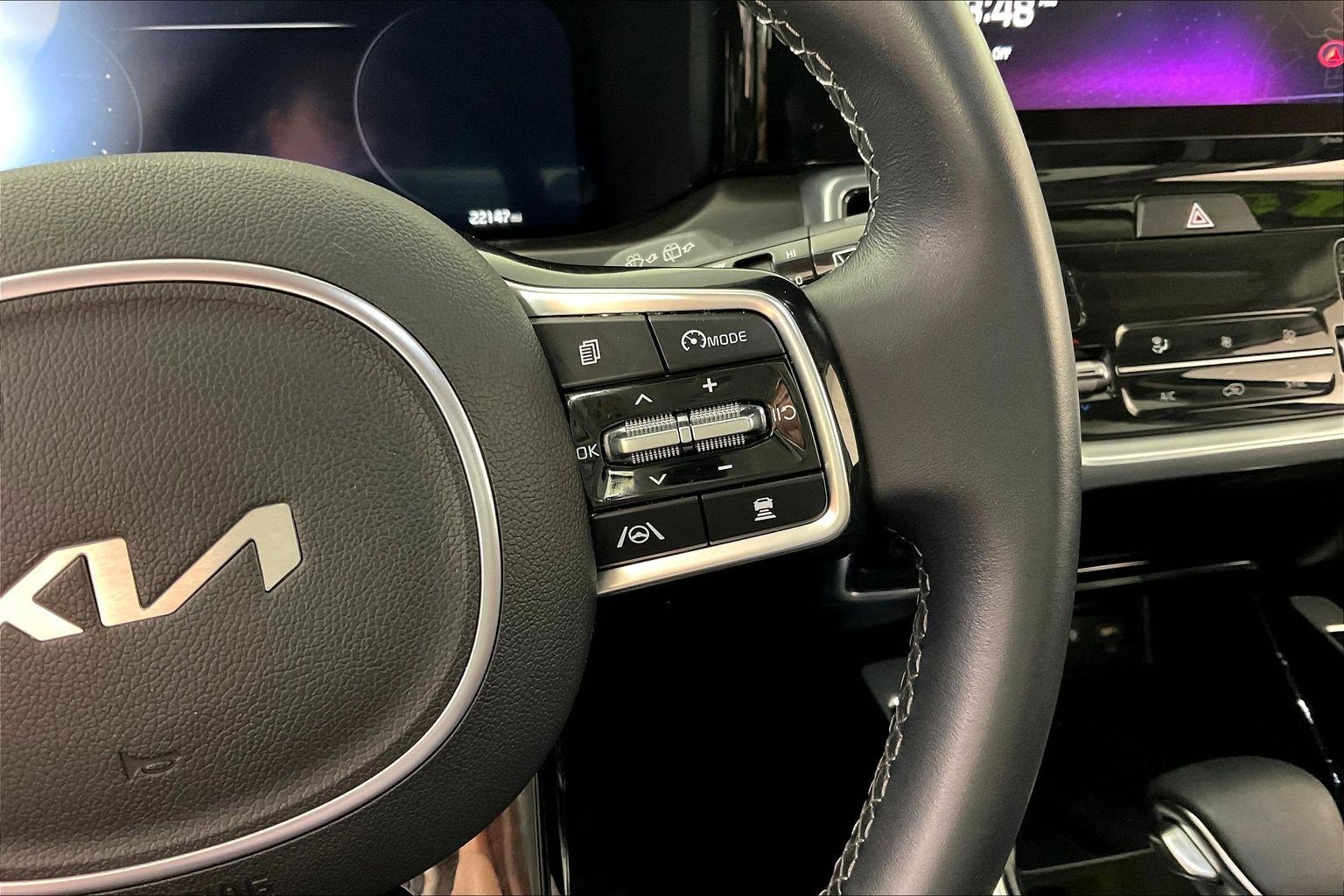 Certified 2023 Kia Sorento SX image 12