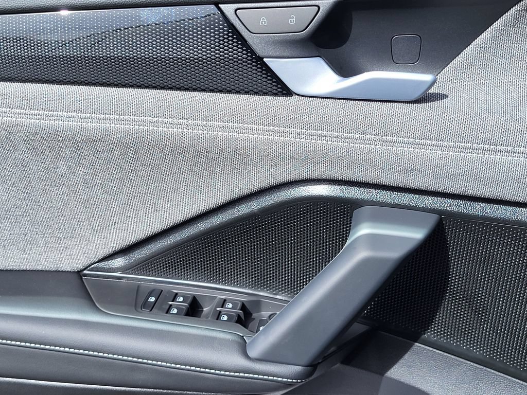 New 2026 Volkswagen Tiguan S AWD/4WD image 9