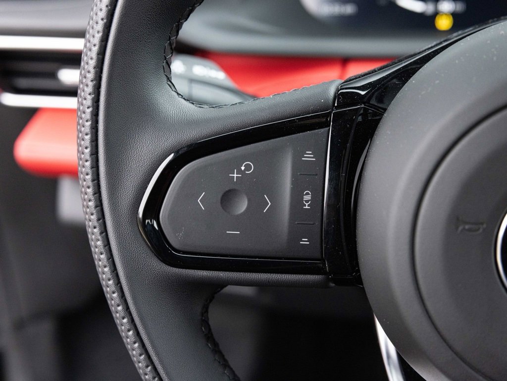 Used 2025 Lotus Emira image 32