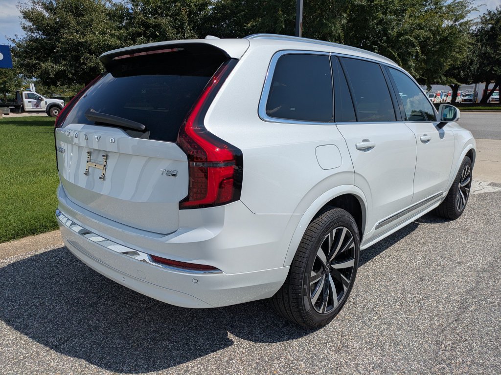 New 2026 Volvo XC90 T8 Core AWD/4WD image 4