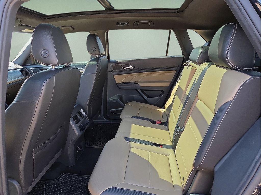 Used 2021 Volkswagen Atlas Cross Sport SE image 17