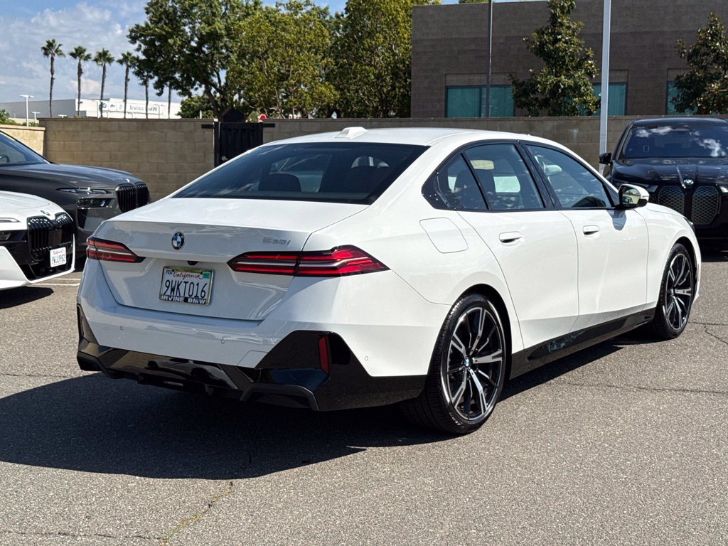Used 2026 BMW 530i w/ M Sport Package RWD image 8