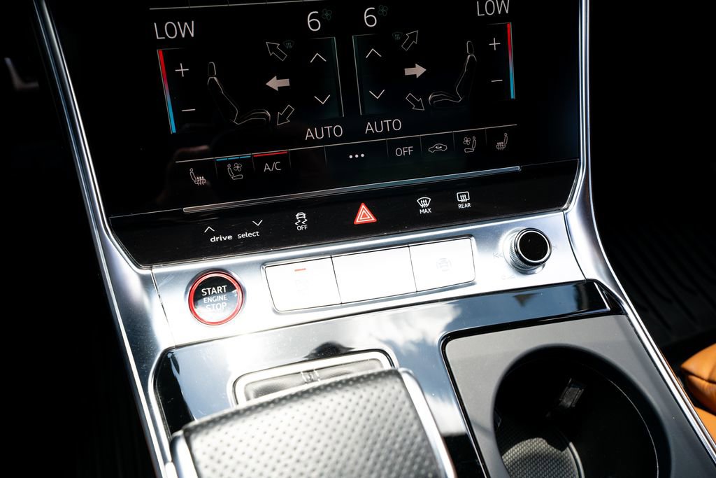 Used 2022 Audi RS 6 w/ Executive Package AWD/4WD image 46