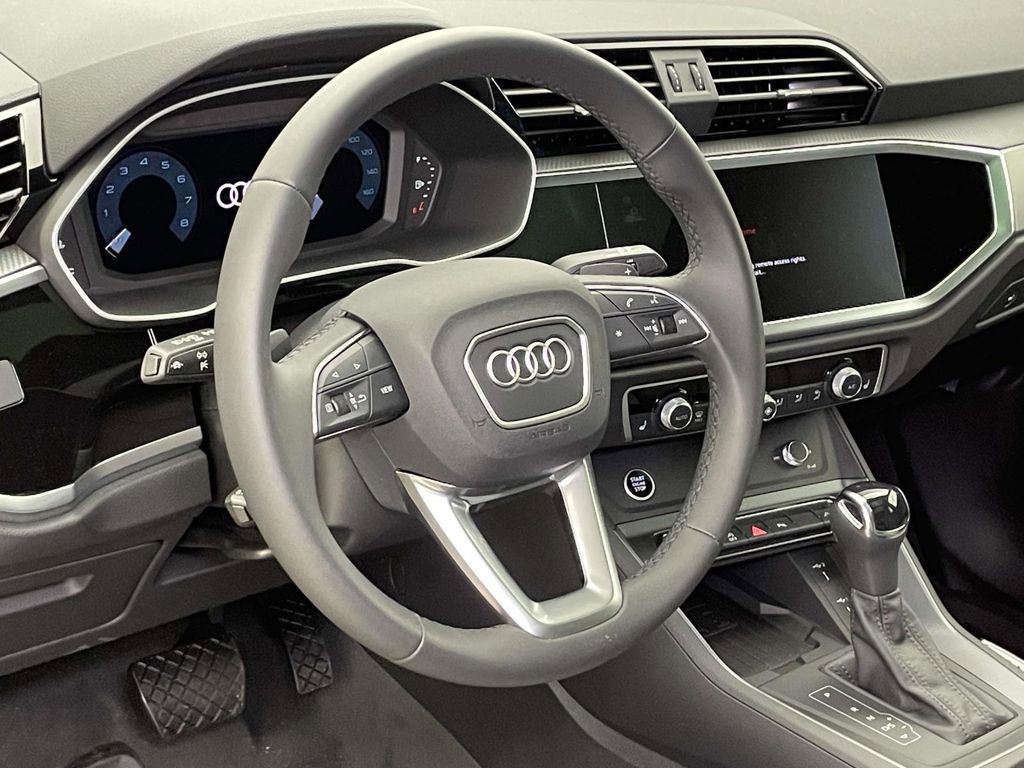 New 2025 Audi Q3 2.0T Premium image 4