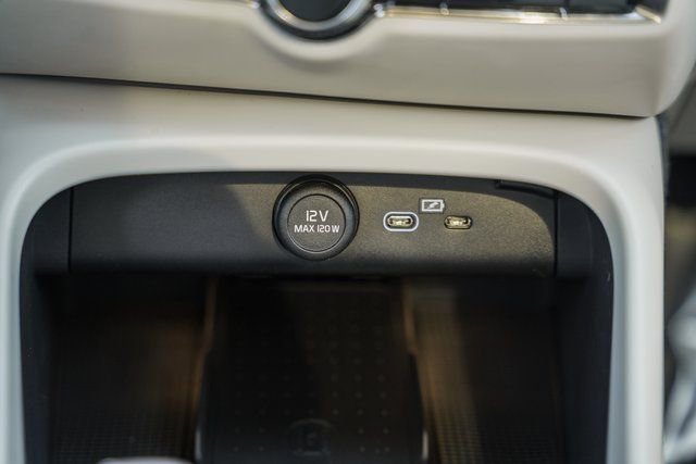 New 2026 Volvo XC40 B5 Ultra w/ Protection Package Premier image 23