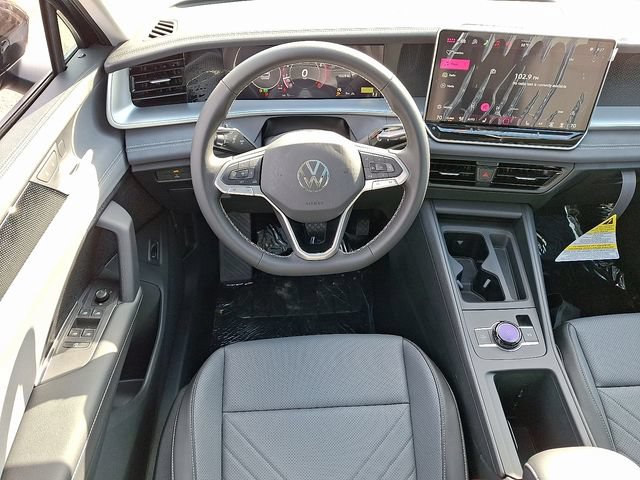 New 2026 Volkswagen Tiguan SE w/ Panoramic Sunroof Package AWD/4WD image 7