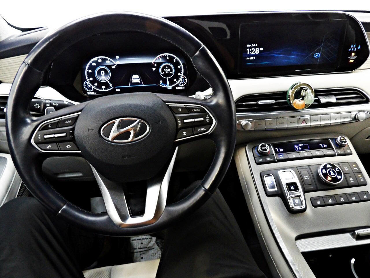 Used 2022 Hyundai Palisade Limited w/ Cargo Package image 19