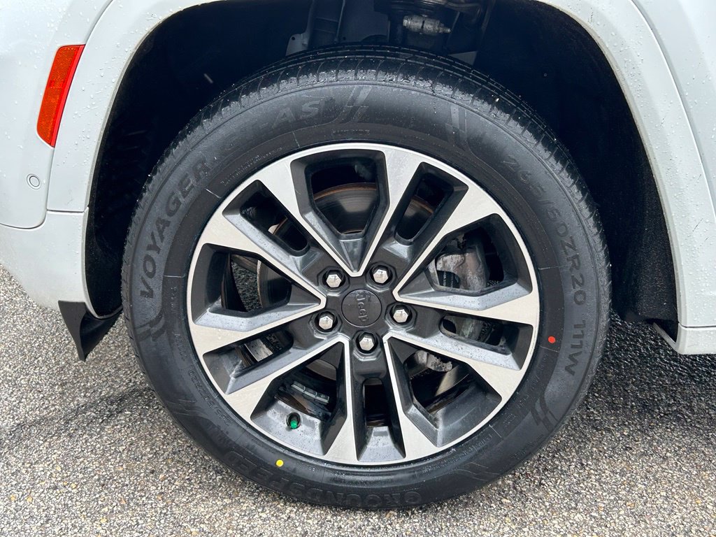 Used 2021 Jeep Grand Cherokee L Overland w/ Luxury Tech Group IV RWD image 33