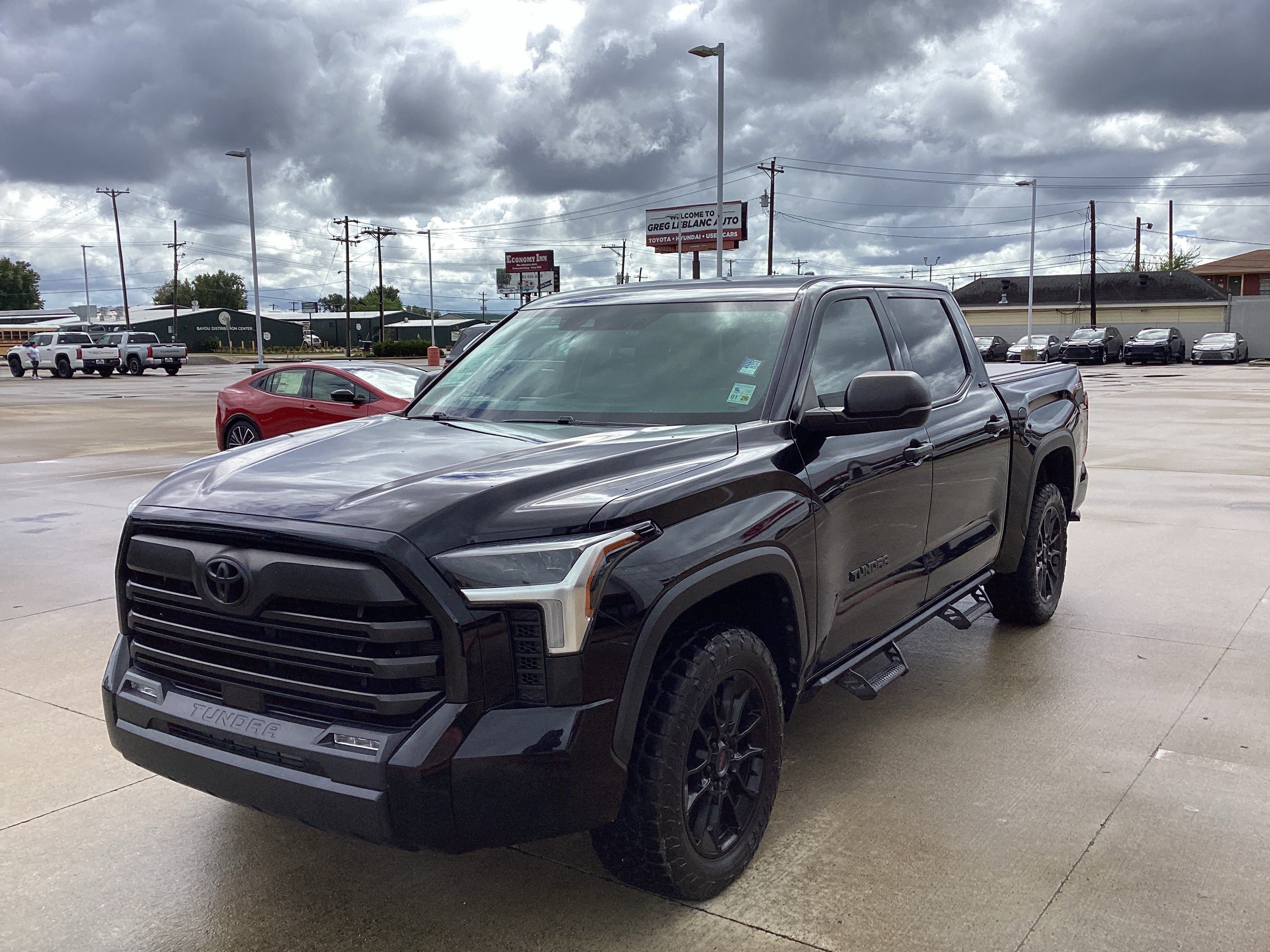 Used 2023 Toyota Tundra SR5 AWD/4WD image 3