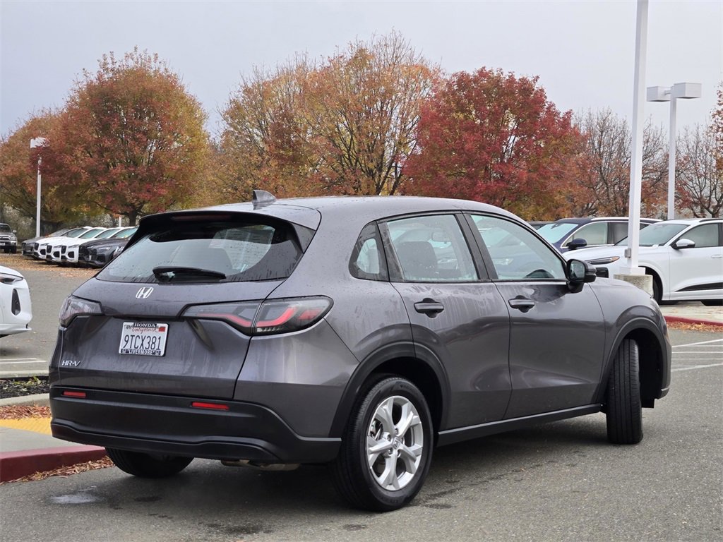 Certified 2025 Honda HR-V LX image 4