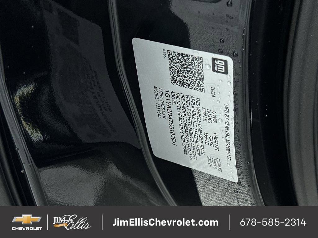 Certified 2025 Chevrolet Corvette Stingray Coupe w/ 1LT image 32