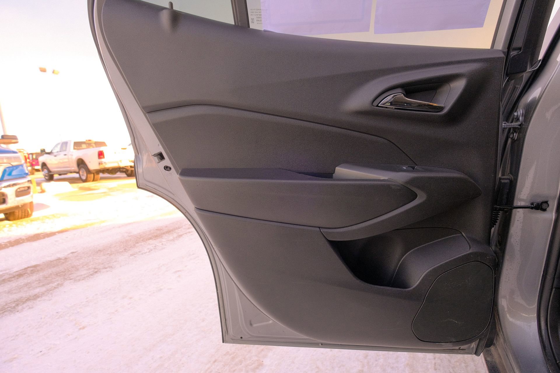 Used 2025 Chevrolet Trax LT image 27