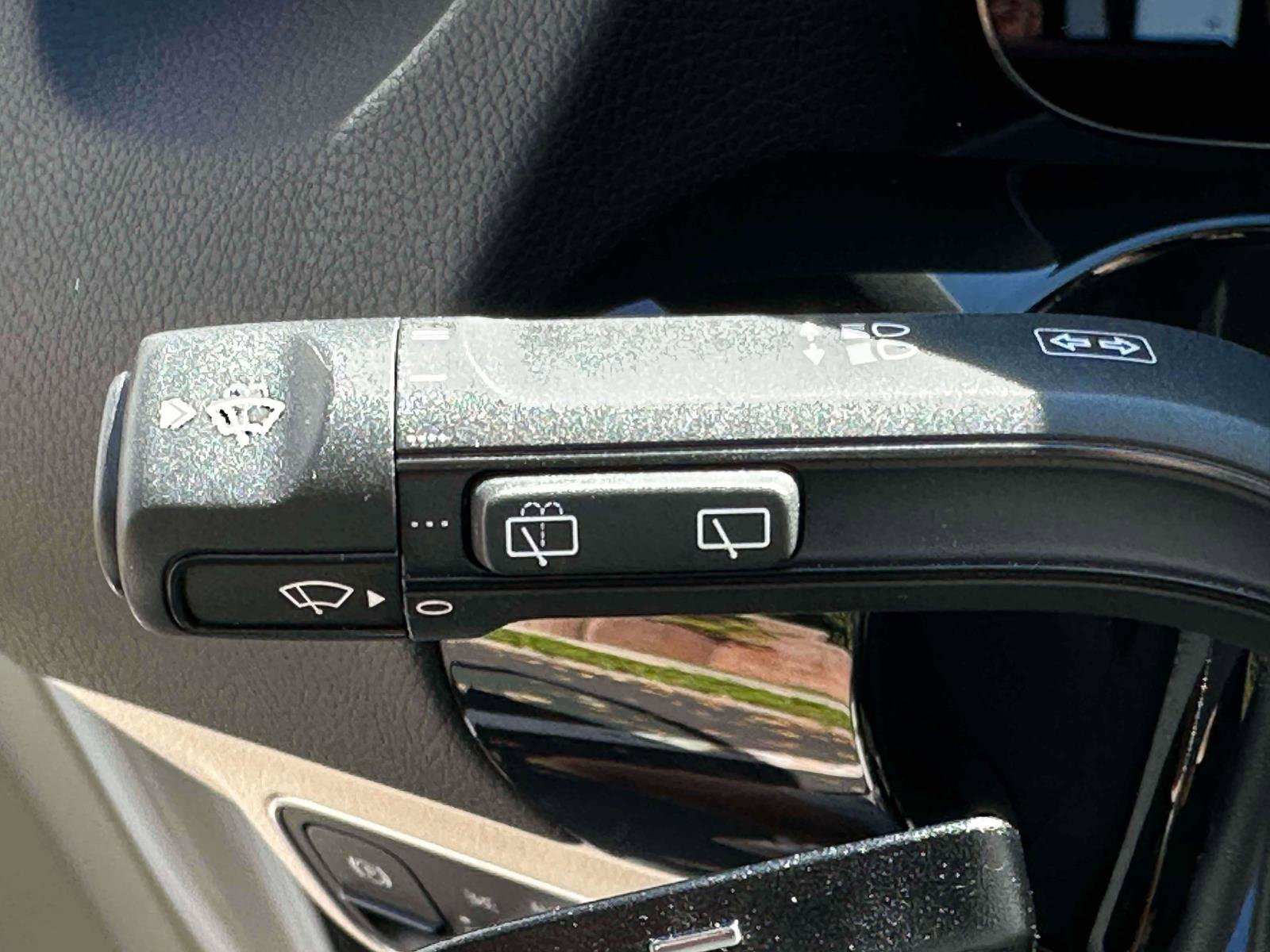 Certified 2025 Mercedes-Benz GLA 250 4MATIC image 21