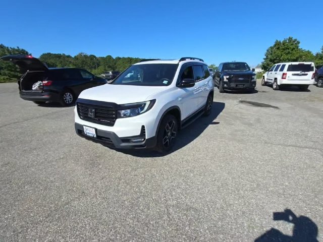 Used 2024 Honda Passport Black Edition image 7