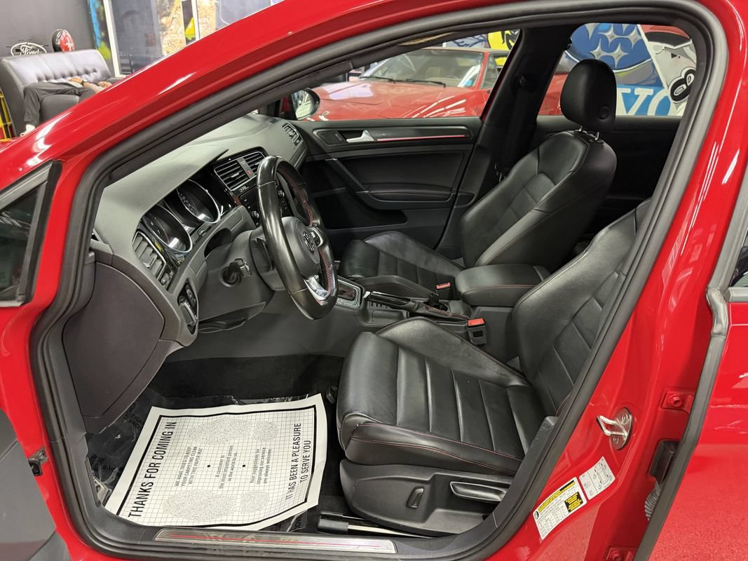 Used 2019 Volkswagen GTI SE FWD image 9