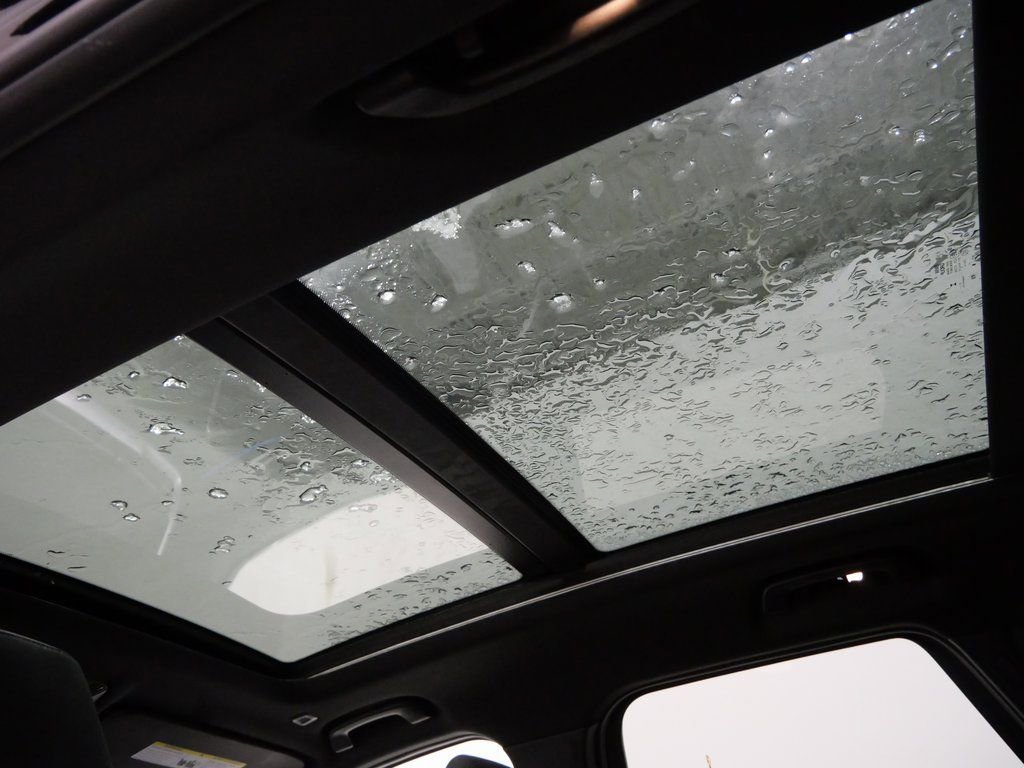 Used 2023 BMW X1 xDrive28i image 4