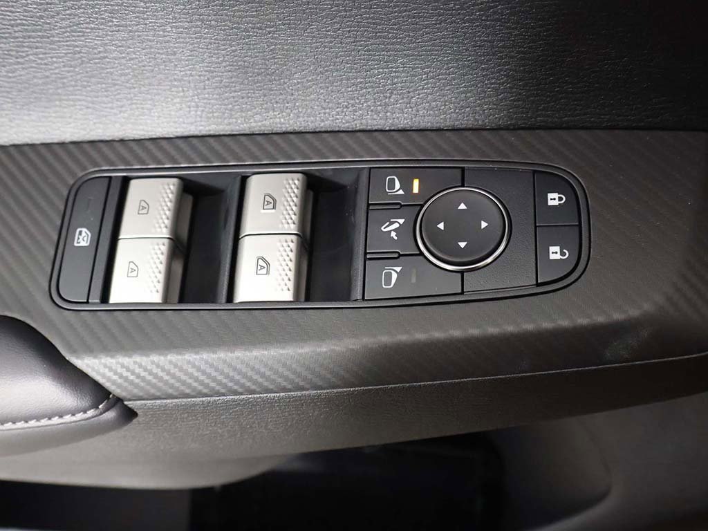 New 2025 Mitsubishi Outlander SEL image 39