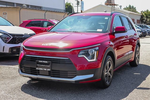 Certified 2025 Kia Niro EX FWD image 4