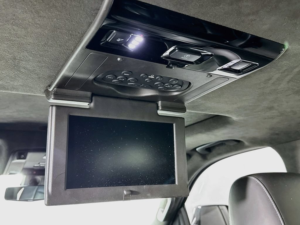Used 2020 Cadillac Escalade ESV Platinum RWD image 36