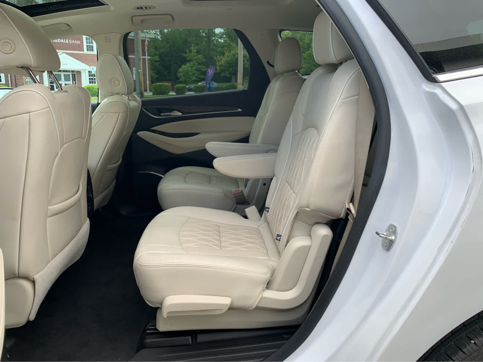 Used 2024 Buick Enclave Avenir w/ Avenir Technology Package FWD image 25