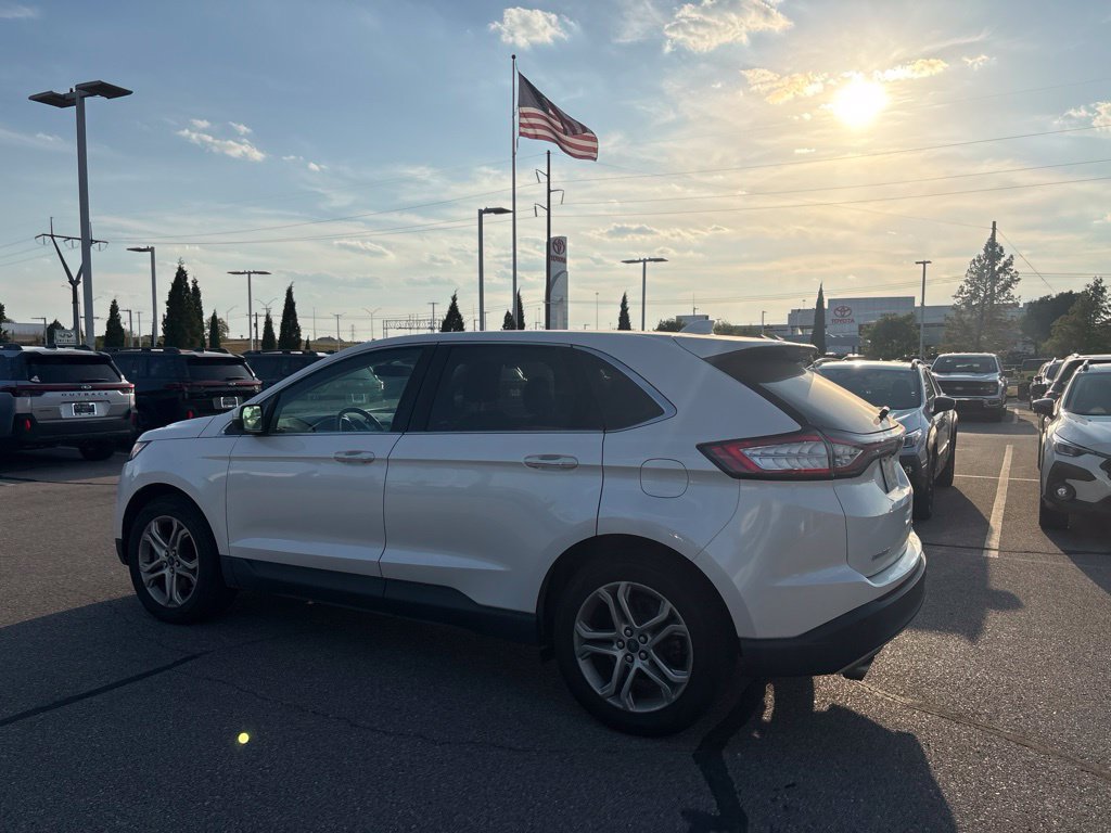 Used 2015 Ford Edge Titanium w/ Technology Package FWD image 6