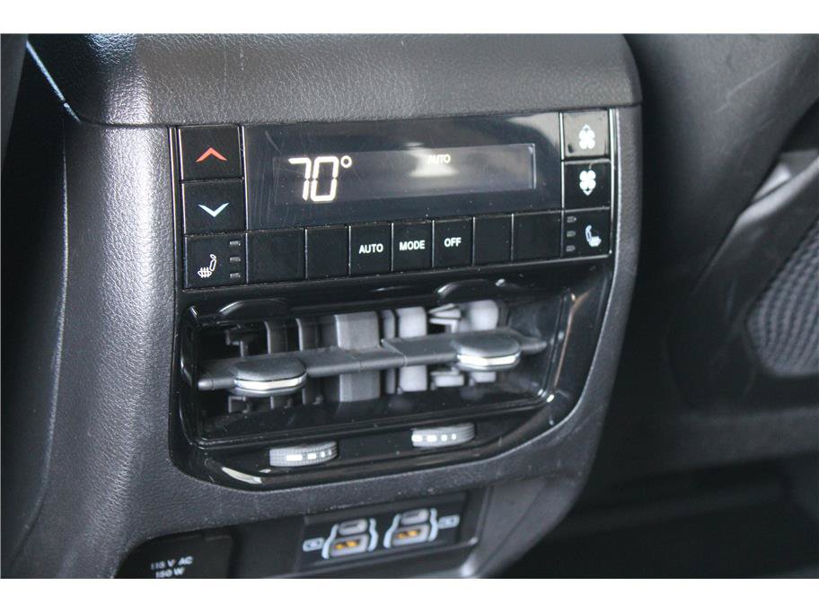 Used 2023 Jeep Grand Cherokee L Limited w/ Trailer Tow Group (B) AWD/4WD image 33
