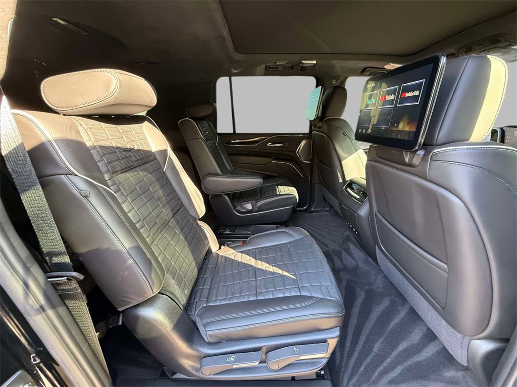 Used 2024 Cadillac Escalade ESV Sport Platinum w/ LPO, ONYX Package image 16