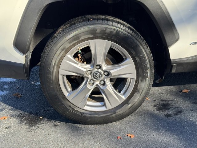 Used 2022 Toyota RAV4 LE image 29