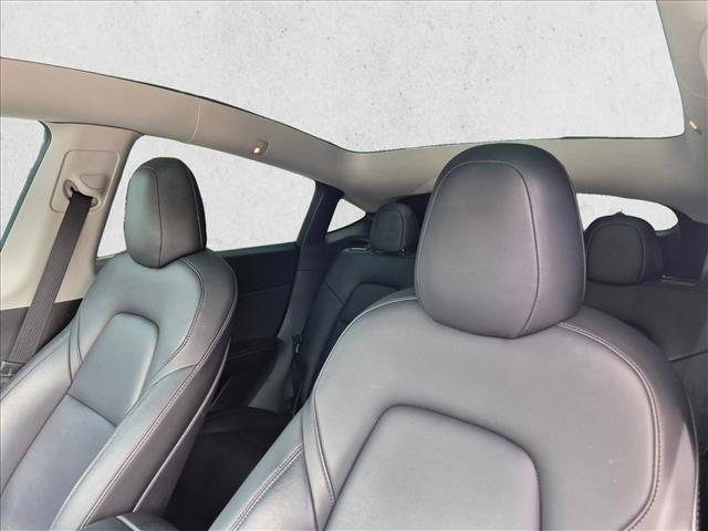 Used 2022 Tesla Model Y Performance AWD/4WD image 9