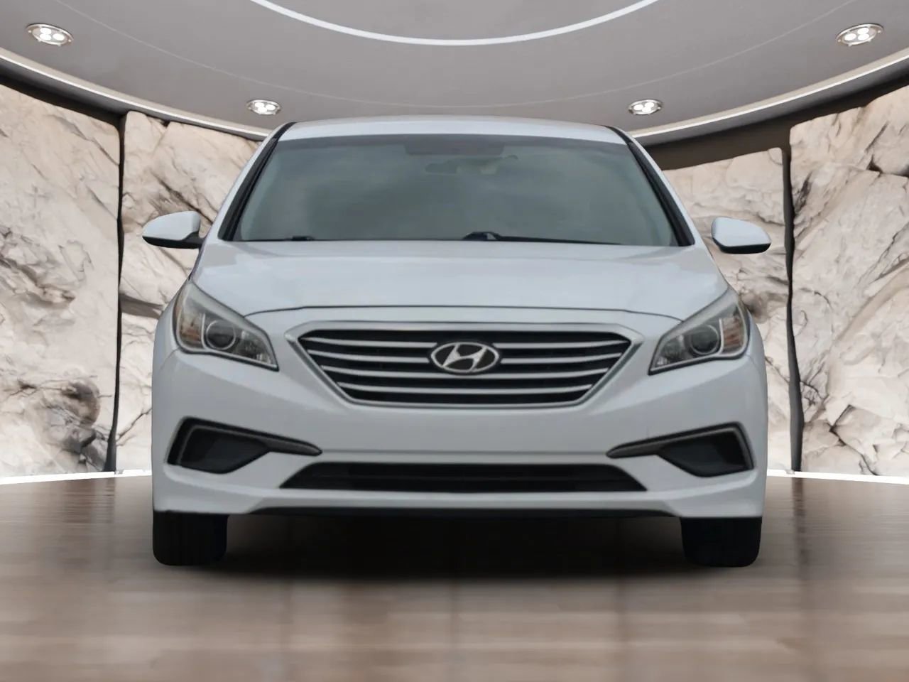 Used 2016 Hyundai Sonata SE w/ Cargo Package image 2