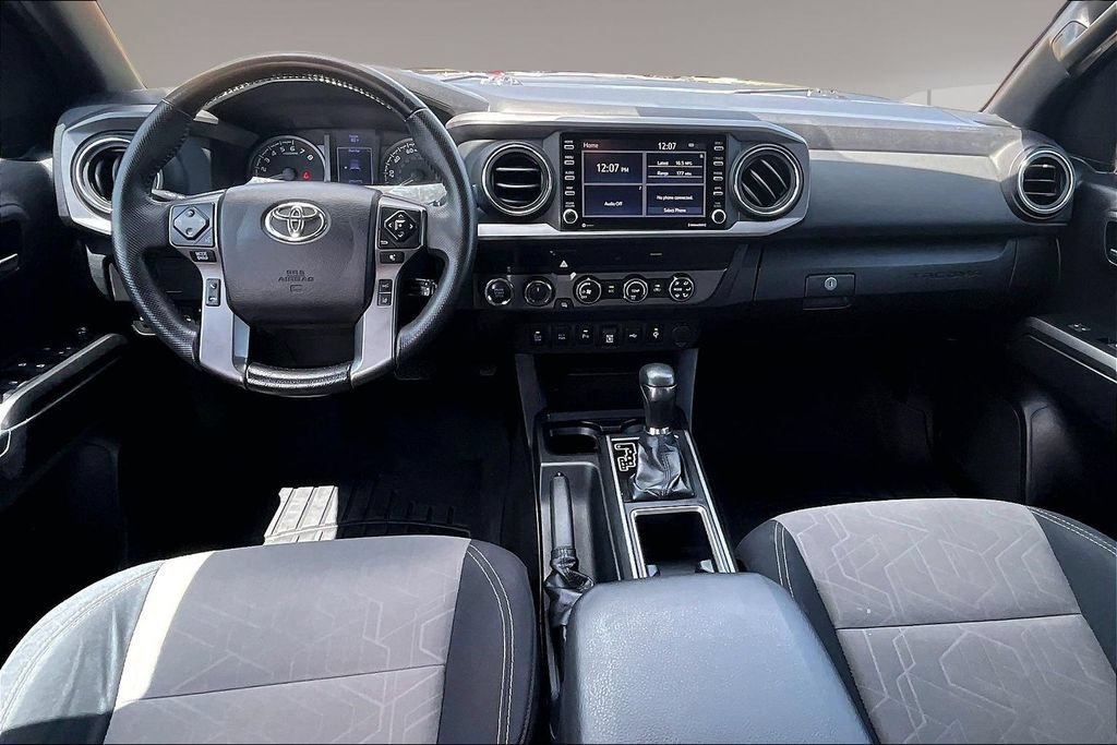 Used 2020 Toyota Tacoma TRD Off-Road w/ Technology Package AWD/4WD image 14