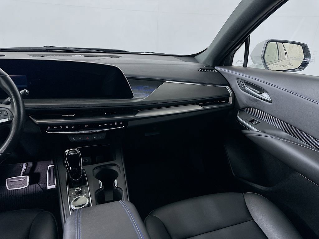 Used 2024 Cadillac XT4 Sport image 19