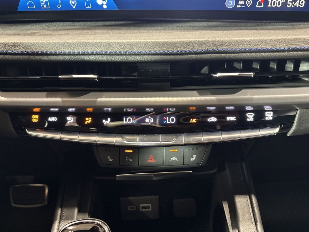 Used 2024 Cadillac XT4 Sport image 17