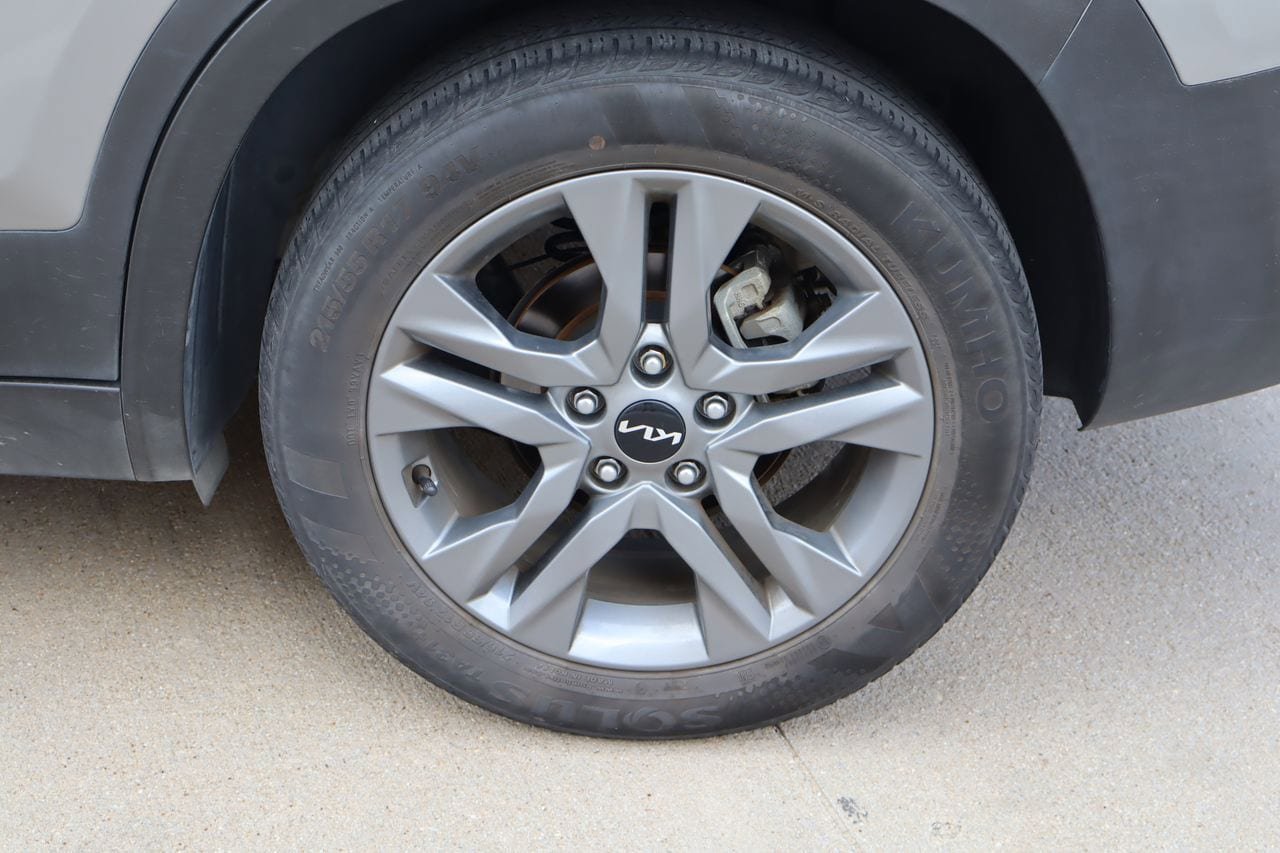Used 2022 Kia Seltos S FWD image 25
