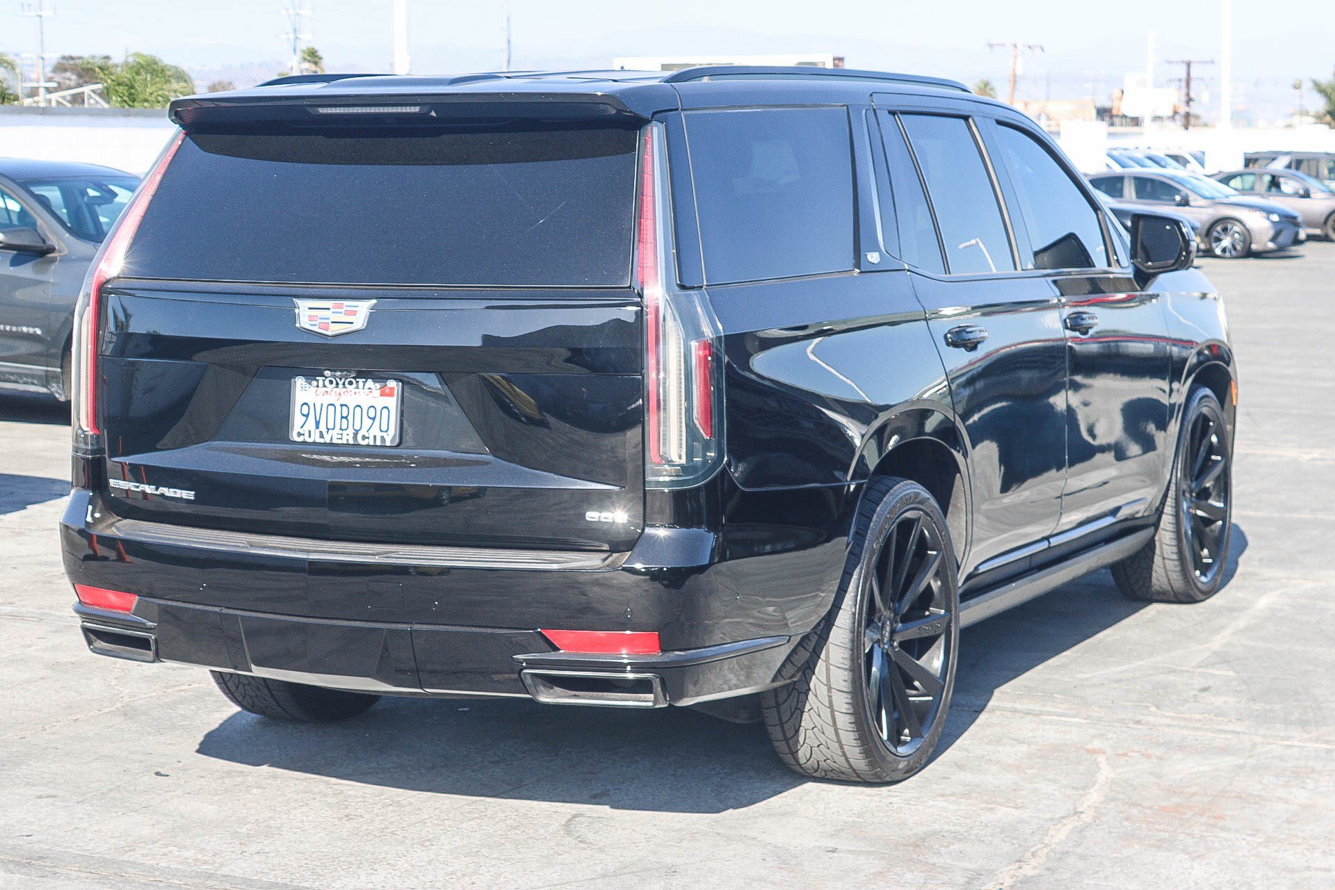 Used 2021 Cadillac Escalade Sport w/ Driver Assist Tech Package AWD/4WD image 9