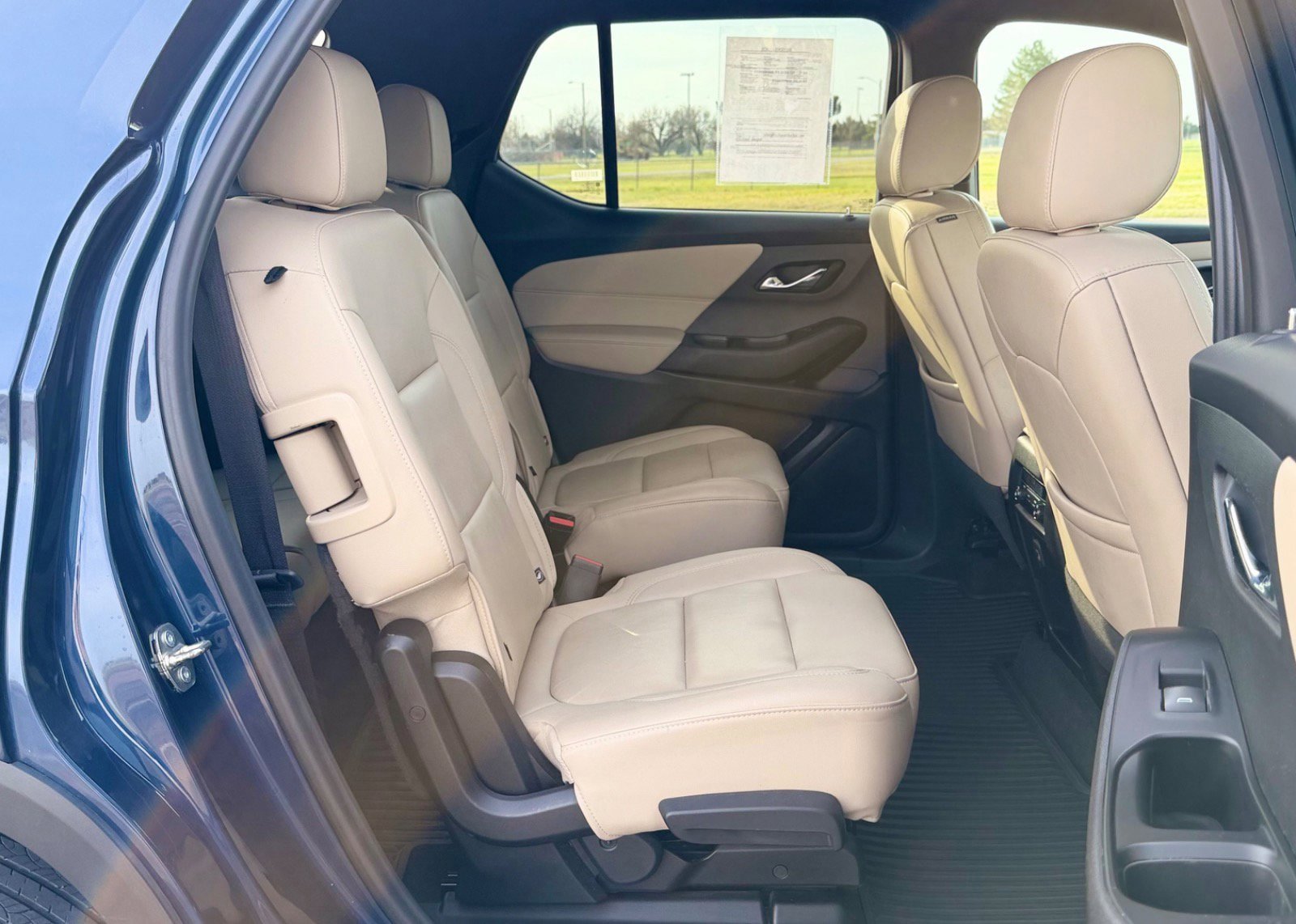 Used 2023 Chevrolet Traverse LT image 21
