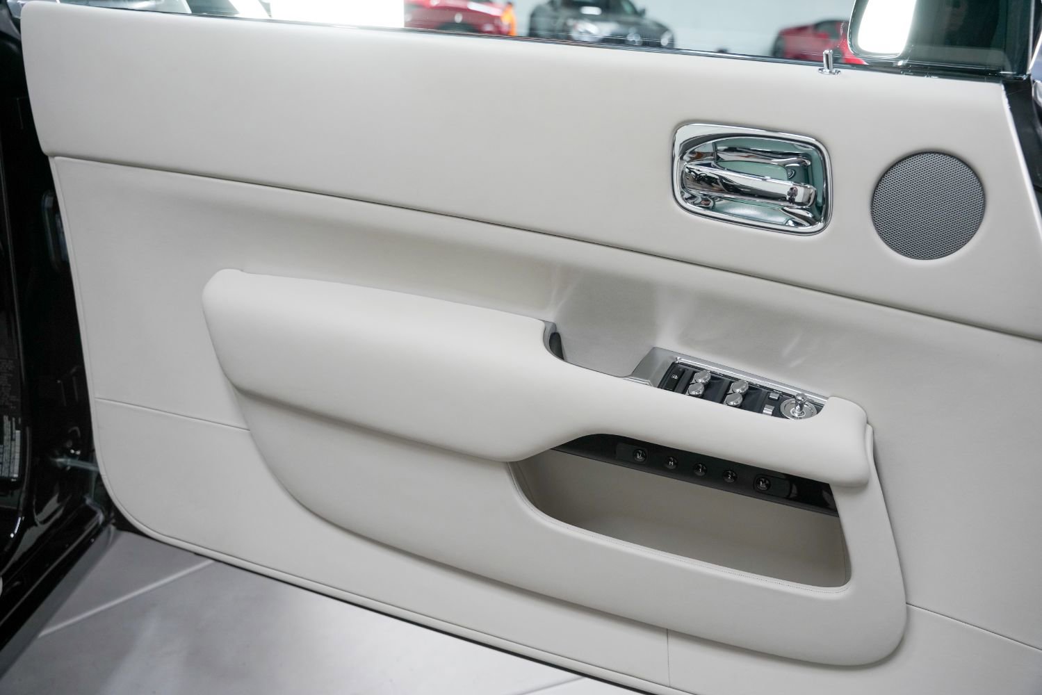 Used 2017 Rolls-Royce Wraith image 36