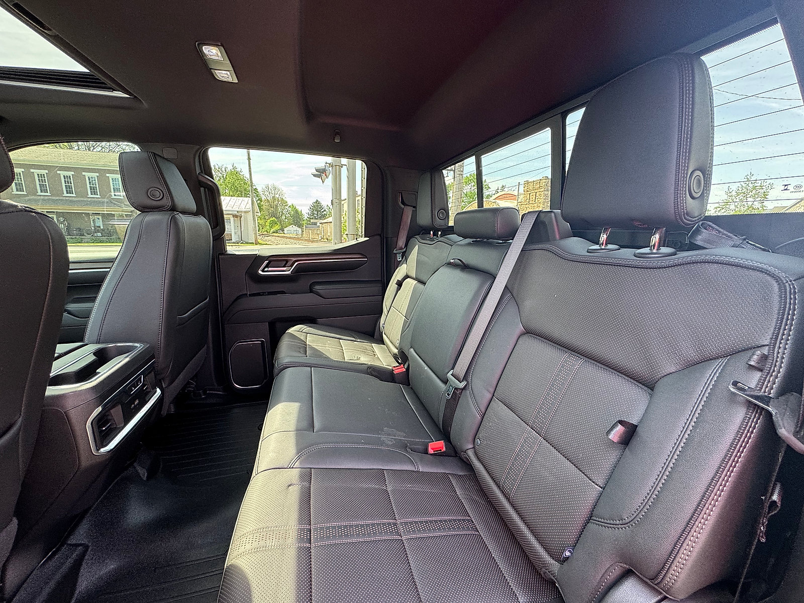Used 2024 Chevrolet Silverado 1500 High Country w/ Midnight Edition AWD/4WD image 14