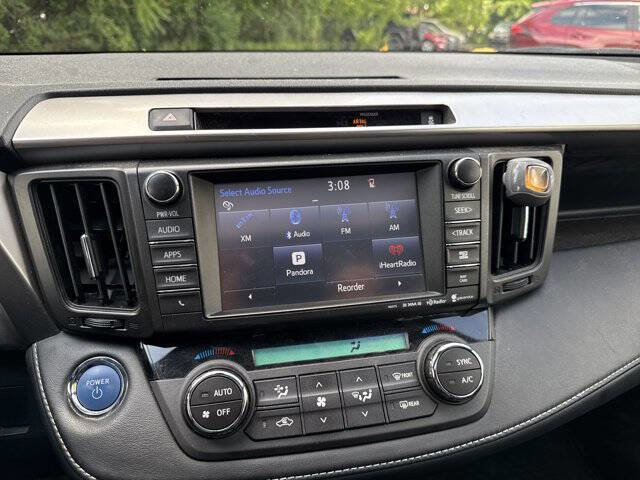 Used 2016 Toyota RAV4 Limited image 18