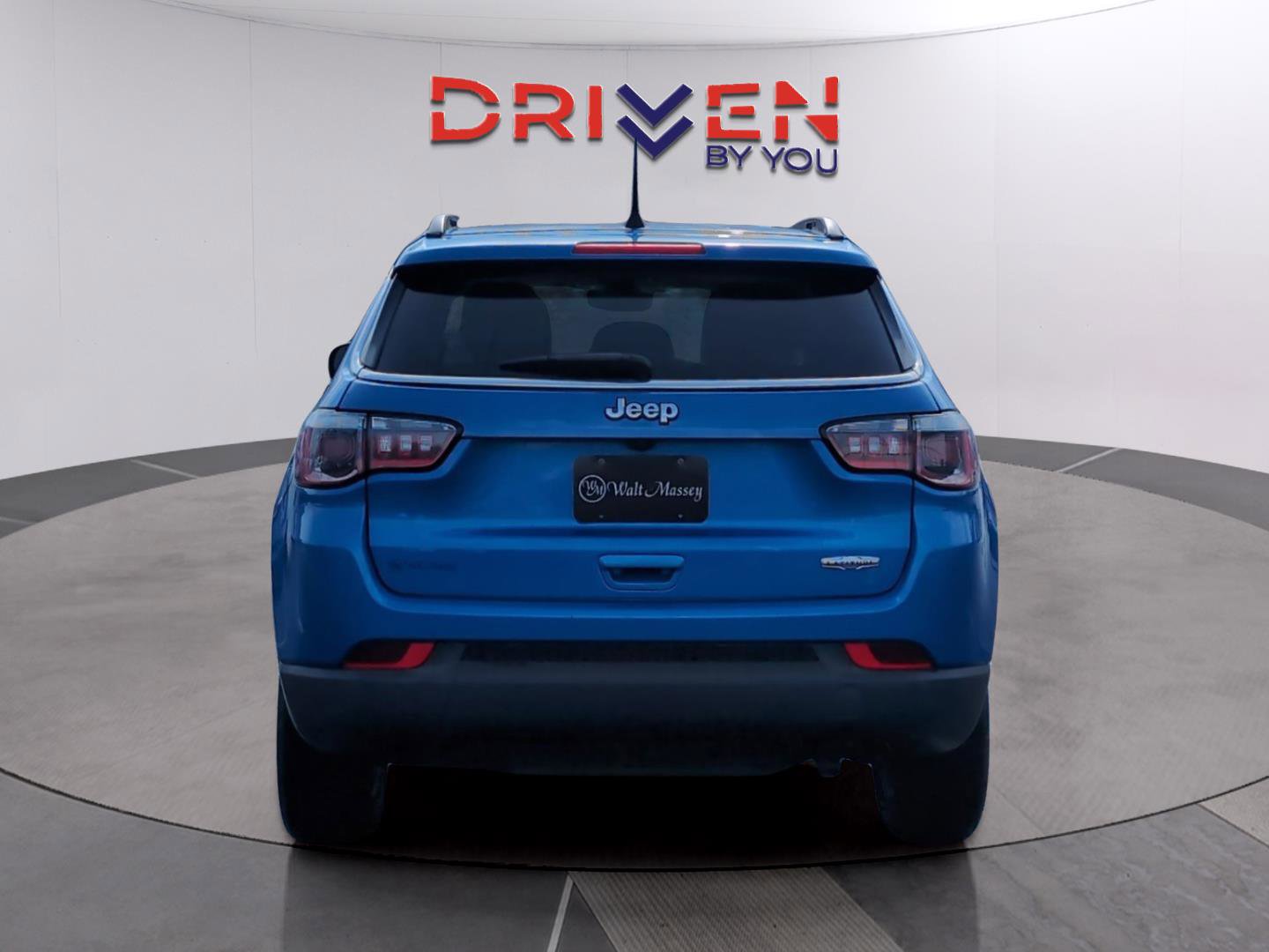 Used 2018 Jeep Compass Latitude w/ Popular Equipment Group image 4